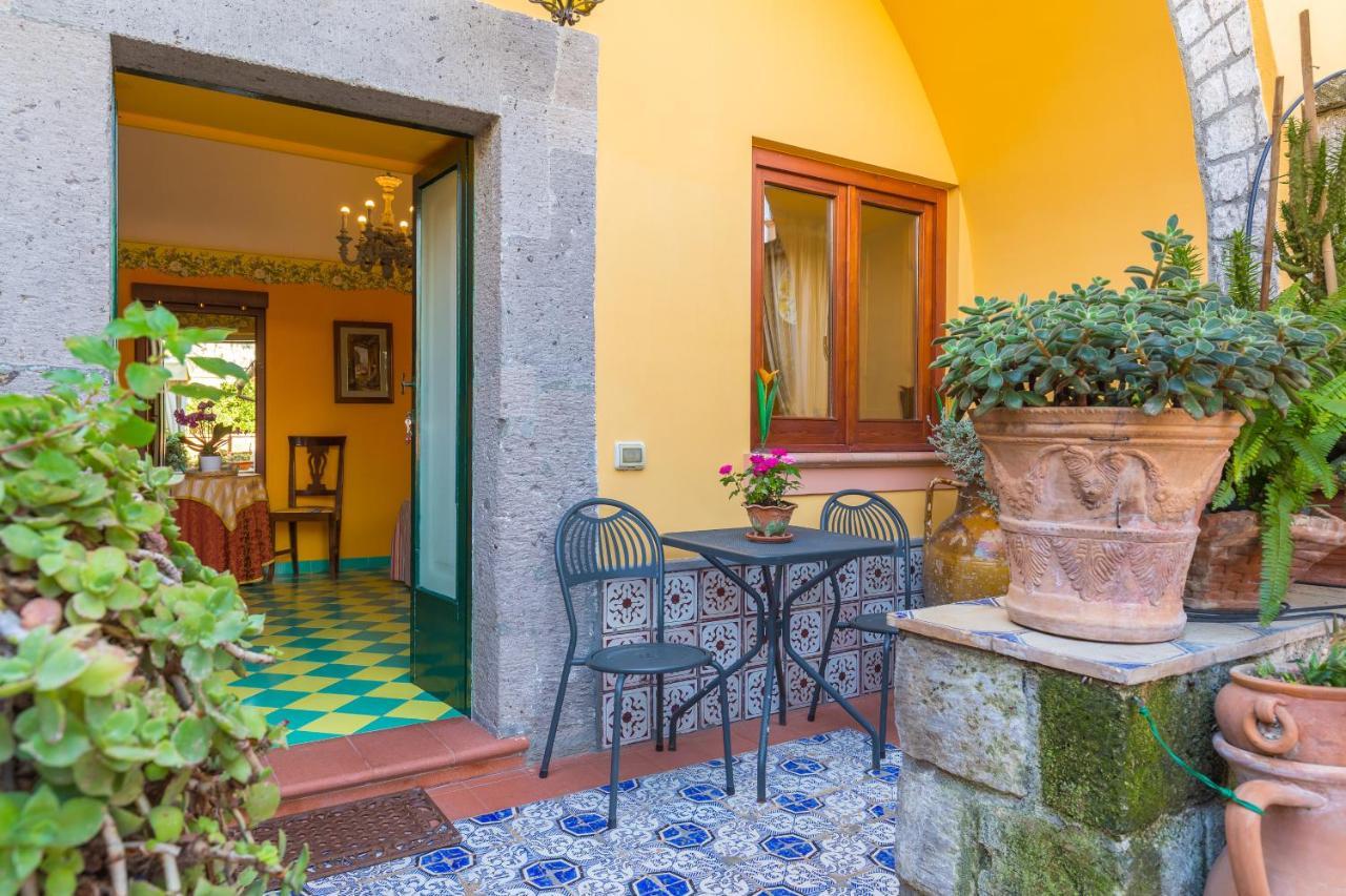 Orchid Corner Guesthouse Meta Bagian luar foto