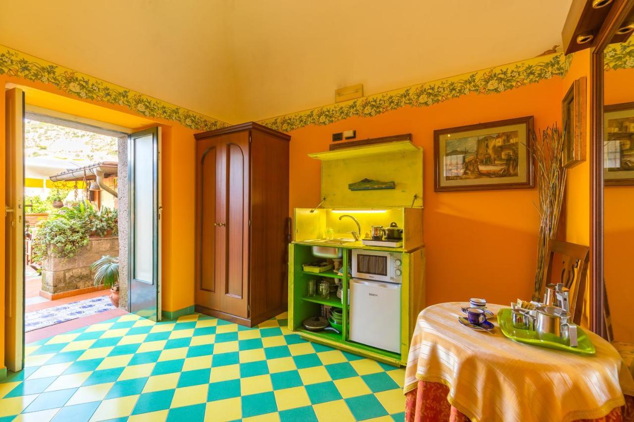 Orchid Corner Guesthouse Meta Bagian luar foto
